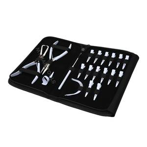 Kit d'outils pour extensions de cheveux comprenant un outil de sectionnement des cheveux, un micro-crimpeur pour anneaux, des pinces à ouvrir les perles, des aiguilles à tisser et des clips - Product Image 6