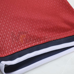 ชุดฟุตบอลพิมพ์ลายสกรีนชื่อทีมตามสั่ง ขายดีที่สุด คุณภาพสูง ผลิตจากโพลีเอสเตอร์ ระบายอากาศได้ดี มีหลายขนาด - Product Image 5