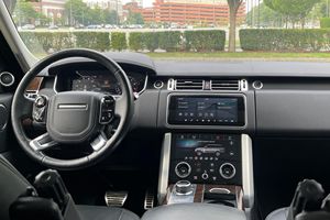 รถยนต์มือสอง ปี 2021 รุ่น Range Rover P400 HSE Westminster Edition เครื่องยนต์เทอร์โบ 6 สูบ 395 แรงม้า ระบบขับเคลื่อนสี่ล้อ ไม่ได้ดัดแปลง - Product Image 2