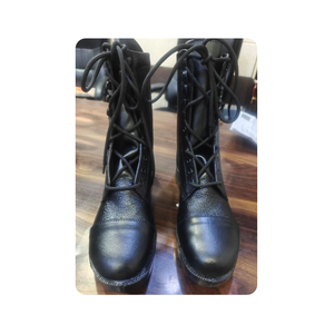 Chaussures en cuir légères à cheville haute Utilisation décontractée et extérieure Chaussures confortables et durables pour une utilisation à long terme - Product Image 1