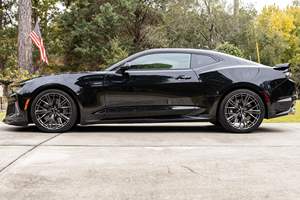 SUPER CLEAN 2020 Chevrolet Camaro ZL1 Berline Automatique V8 Atmosphérique Sans Rechange, Puissance Dynamométrique Vérifiée 830 ch, Cuir Foncé - Product Image 3