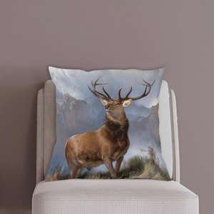 Coussin turc à imprimé cerf sauvage - Décoration de maison côtière, coussin de sol doux, 18"x18" - 45x45 cm - Product Image 2