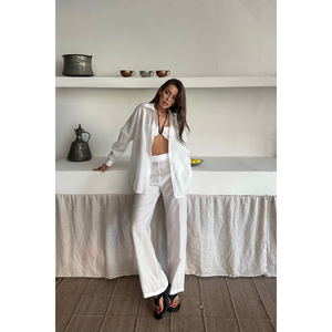 Conjunto de Camisa y Pantalones Blancos para Mujer - Product Image 5