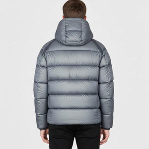 Veste matelassée en cuir souple véritable avec technologie d'isolation avancée, capuche, imperméable et logo réversible sur le devant - Product Image 3