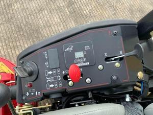 เครื่องตัดหญ้าแบบนั่งขับ Kubota ZD1211 ดีเซล ขนาดกะทัดรัด พร้อมถุงเก็บหญ้า เครื่องตัดหญ้าแบบแปรงขนาดเล็ก เครื่องจักรจัดสวน - Product Image 2