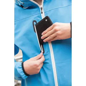 Porta Pasaportes RFID Swiss Peak, Elegante Porta Identificaciones y Accesorios de Viaje - Product Image 4