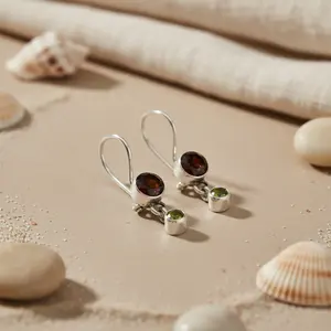 Boucles d'oreilles pendantes en argent 925 avec grenat et péridot pour femmes, idée cadeau tendance - Product Image 2
