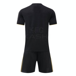 Uniformes de Fútbol al Por Mayor, Manga Corta, Secado Rápido, Logotipos y Colores Personalizados, Diseñados para Escuelas, Clubes y Equipos Profesionales - Product Image 2