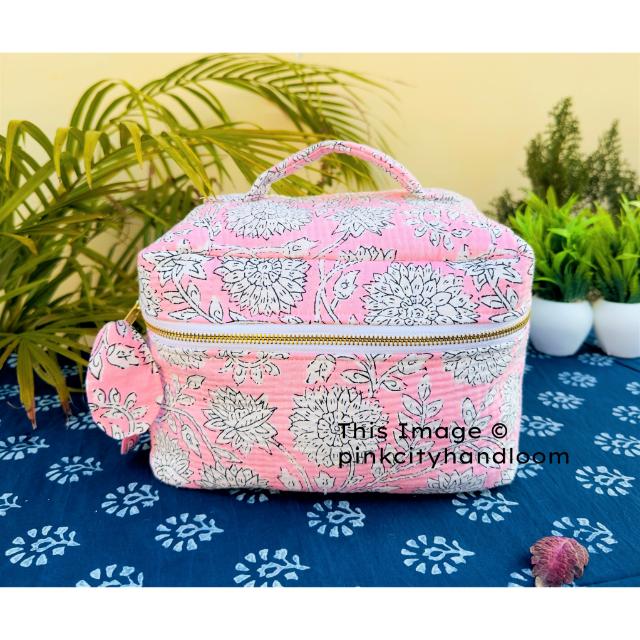 comme le montre l'image