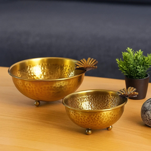 Bols décoratifs traditionnels en laiton avec pieds de créateur et poignée en pétale Idéal pour les cadeaux de retour de décoration festive et les cadeaux de qualité supérieure - Product Image 4