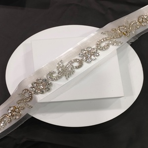 ขอบตาข่ายลูกไม้ประดับหินคริสตัลทำด้วยมือผ้าลูกไม้ประดับเพชรสำหรับ Saree lehenga dupatta และตกแต่งงานฝีมือชุดเดรส - Product Image 1