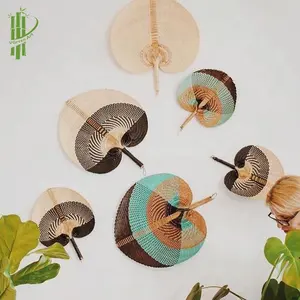 Accenti decorativi ventilatore da parete mini ventilatori intrecciati in bambù decorazioni per la casa ventilatore portatile colorato realizzato in Vietnam