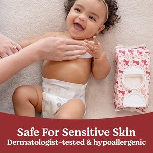 Lingettes pour bébé parfumées Huggies Nourish, 6 paquets à bouton-poussoir (336 lingettes au total) - Product Image 3