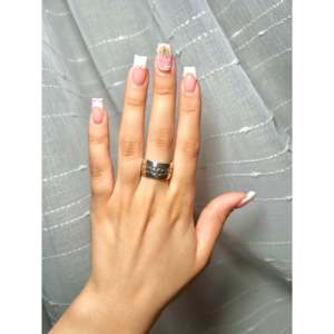 Bague Navajo faite à la main en argent sterling taille 7.5, bijou de mode raffiné serti de pierres précieuses pour le quotidien et les mariages - Product Image 5