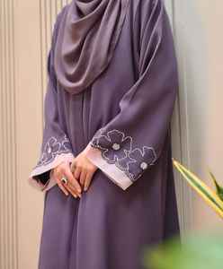 Vente en Gros Unique Brodé Modeste Abayas Personnalisable Robe de Bal Silhouette avec Taille Naturelle pour Événements Spéciaux - Product Image 3