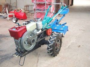 Tractor agrícola nuevo y económico de 2 ruedas con cultivadores, listo para envío mundial a precios económicos. Tractores agrícolas de 2 ruedas de alta demanda. EE. UU. - Product Image 1