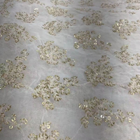 Tissu de broderie en georgette de viscose teint multi-fils de qualité standard pour les robes de filles Kurti Garment Sherwani Lehenga
