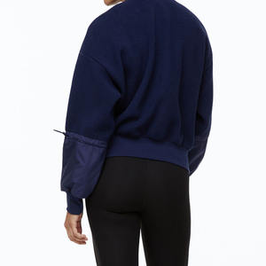 Sudadera de invierno con logotipo personalizado para mujer, ropa informal de tela tejida con bolsillo izquierdo bordado, sudaderas con capucha hechas en Pakistán frontal - Product Image 3