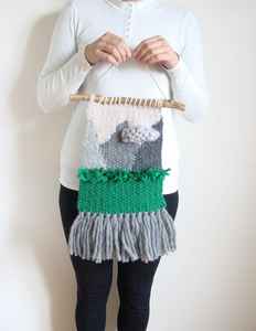 Tenture murale en bois faite à la main écologique avec patchs en tissu recyclé, art décoratif durable pour les maisons culturelles et le monde entier - Product Image 2