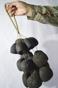 SOLOBEAT Traditionnel Burahol Lontar Music Shaker & Organic Seed Ornament-Support d'instrument universel - Product Image 5