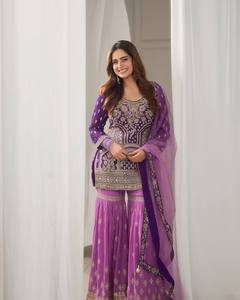 Designer pakistanais entièrement prêt à l'emploi Salwar Kameez 3 Pc Kurta Sharara ensemble pour fête, ensemble brodé. - Product Image 1