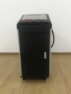 Máquinas de limpieza láser de fibra CW, equipo de refrigeración por agua de 1070nm para la eliminación de gasolina de óxidos de pintura de aceite de óxido hecho en China - Product Image 2