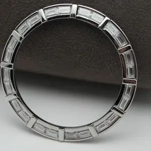 Lunette de montre en diamant moissanite segmentée, claire, glacée, luxe, acier inoxydable, lunette de remplacement personnalisée pour la personnalisation de montre - Product Image 1