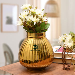 Pot de fleurs en laiton artisanal, design indien traditionnel avec finition martelée, décoration polyvalente, récipient de rangement doré - Product Image 3