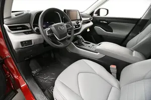 TOYOTA HIGHLANDER XLE 2023 USADO, Volante a la Izquierda/Derecha - Product Image 3