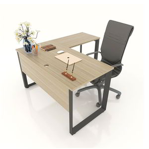 Pieds de bureau de direction 1400x700mm au design industriel de luxe, assemblage facile, structure triangulaire en acier pour immeuble de bureaux - Product Image 4