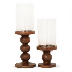 Trio de bougeoirs en bois brun tournés à la main avec une forme arrondie lisse pour une ambiance intérieure rustique et chaleureuse - Product Image 4