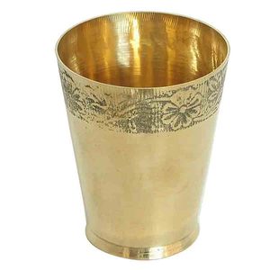 Diseño en relieve Acabado pulido brillante Vaso de agua potable Ayurveda Beneficios para la salud Vidrio de metal decorativo - Product Image 5