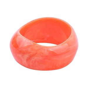 Bracelets ethniques exquis en résine pour femmes, artisanat Khadim, design élégant, fabrication raffinée, finition dorée légère, pour les fêtes - Product Image 4
