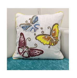 Funda de cojín de sofá con estampado de mariposa antigua, sala de estar decorativo para cojín, venta al por mayor, Exportación de la India - Product Image 1