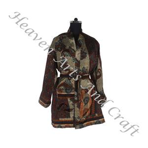 KS008 Kimono en soie de Bohème Vintage Sari Robe courte-Vêtements de plage d'été Bikini Silk Cover Up-Vente en gros de Sari en soie Vintage Sari - Product Image 1