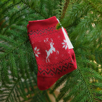 Chaussettes de Noël cadeau pour hommes chaussettes femmes enfants Logo personnalisé père noël bonhomme de neige renne chaud hiver coton chaussettes fabricant
