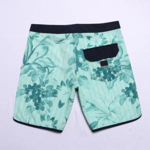 Pantalones cortos de playa para hombre con estampado de transferencia de calor, temporada de verano de alta calidad, informal, de poliéster, respetuosos con el medio ambiente - Product Image 2