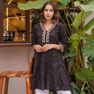 Top Corto de Moda para Mujer, de Algodón, Versátil, Holgado, Suave, Transpirable, para Uso Diario, Estilo Moderno, Cómodo y Casual, Prenda de Tendencia - Product Image 3