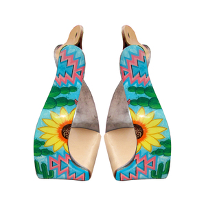 Estribos de caballo occidental de clase Premium Múltiples formas Estribos de metal decorados con ángulo compensado y retorcido Precio a granel Fabricante - Product Image 4