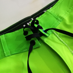 Short de plage d'été pour hommes personnalisé OEM Vente en gros Séchage rapide Tissu recyclable Short de bain respirant Style décontracté Écologique - Product Image 4