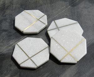 Haute demande ronde marbre laiton antiadhésif pierre naturelle tasse sous-verre avec support en métal en gros pour la maison et l'hôtel - Product Image 1