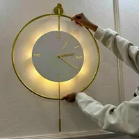 Horloge murale en métal géométrique créative au design unique Montre suspendue artistique moderne Maison et entreprise à des prix abordables