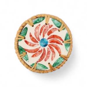 แผ่นรองแก้วมุกคุณภาพส่งออก พร้อมขอบหวายสานมือ สำหรับขายส่ง ตกแต่งบ้านและจัดโต๊ะ - Product Image 1