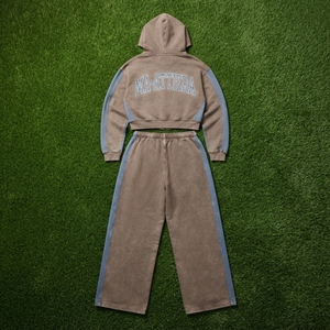 Conjunto Deportivo Personalizado para Mujer, Sudadera Corta con Cremallera en Dos Tonos Marrón y Azul, Pantalones Deportivos Anchos, Venta al Por Mayor OEM - Product Image 5