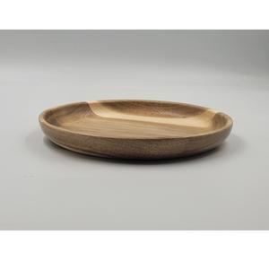 Assiette de service en bois d'acacia écologique personnalisée D18H2.3 cm avec motif minimaliste Viet Nam OEM/ODM Plats et assiettes - Product Image 6