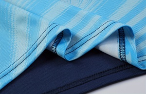 Conjunto de camiseta de fútbol de sublimación personalizada de secado rápido | Ropa deportiva de equipo de poliéster 100% de alta calidad con colores y logotipos personalizados - Product Image 5