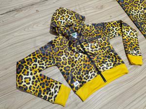 Sudadera con Capucha Corta de Algodón y Forro Polar para Mujer, Sublimación de Logotipo Personalizado de Alta Calidad - Product Image 2