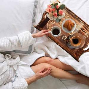 Ensemble de plateaux de service rectangulaires en bois légers au design moderne, poignées brunes sculptées à la main, 3 pièces, motif floral, option de suspension - Product Image 4