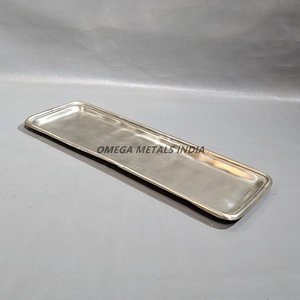 Charmant plateau de service à la crème rectangulaire avec un design ludique en pain d'épice parfait pour les friandises de vacances et les rassemblements festifs - Product Image 2