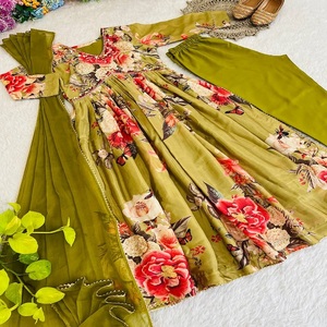 Dernier Designer Chinon Soie Broderie Travail Anarkali Kurti Set Par FabZone - Product Image 2